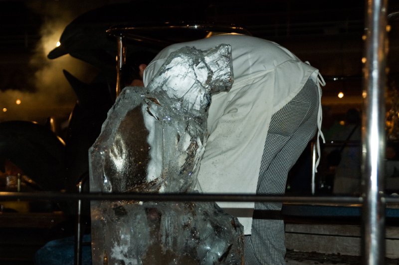 111_DSC_4984.jpg - Ice carving demo near Lido pool barbeque