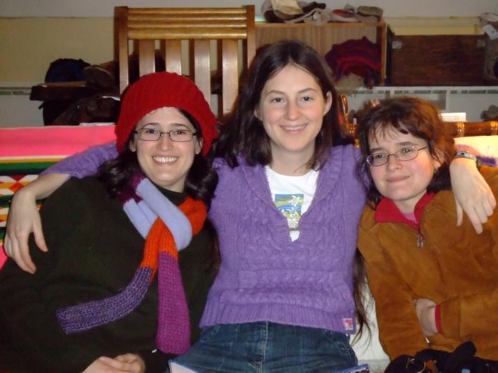 DSCF0569b.jpg - Dan and Lindas -- Rachel, Laura, Rose